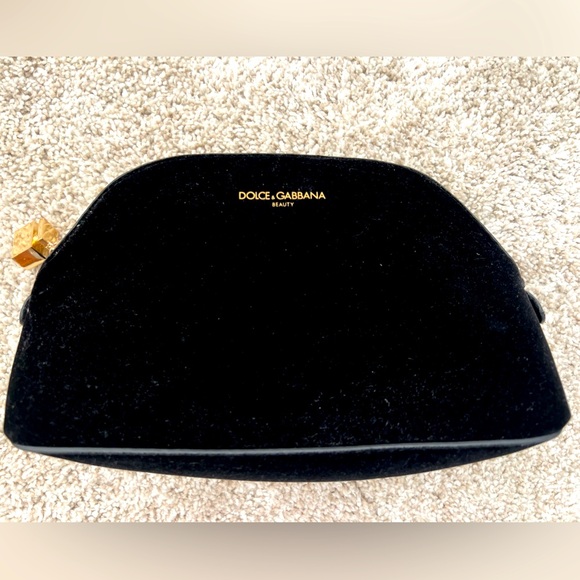 Dolce & Gabbana Handbags - Dolce Gabbana Black Gold Velvet Makeup Cosmetic Case Bag